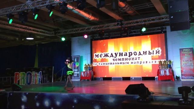 Супер танец «Латина» от Алины??? Shakira Loca loca смотреть онлайн