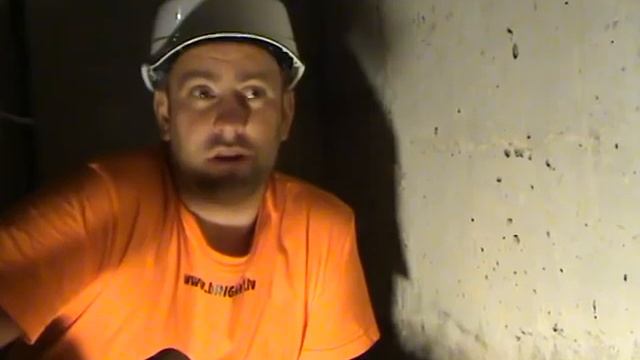 брак в бетонеРЕСТАВРАЦИЯ ОТЕЛЯ В АМСТЕРДАМЕ на улице красных фонарей : Korsjespoortsteeg 9 клип-2 смотреть онлайн
