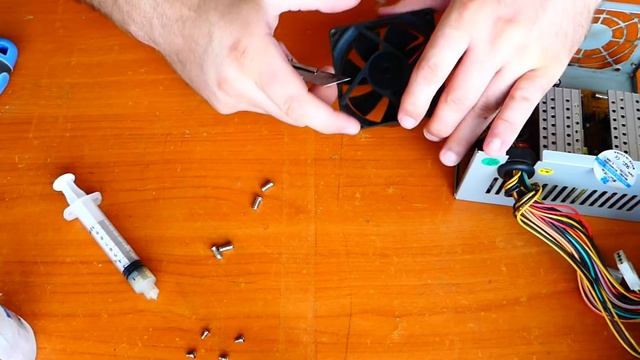 Смазка вентилятора (кулера) блока питания в домашних условиях смотреть онлайн