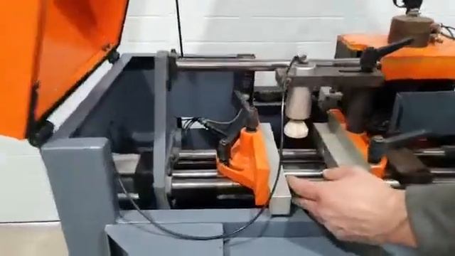 Станок для обработки торца импоста с охлаждением Tekna смотреть онлайн