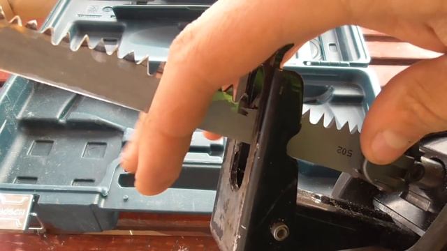 Видео обзор сабельной пилы Bosch GSA 1100Е. смотреть онлайн