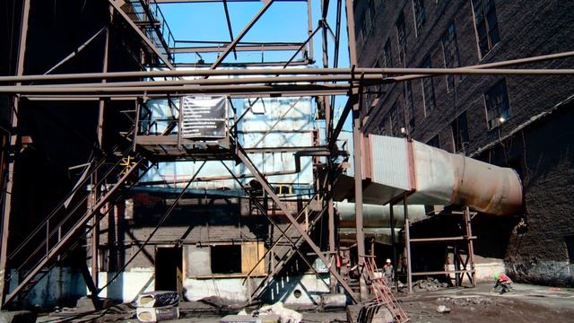 Экономично и экологично. На Уральской Стали модернизировали агломашину № 1 смотреть онлайн