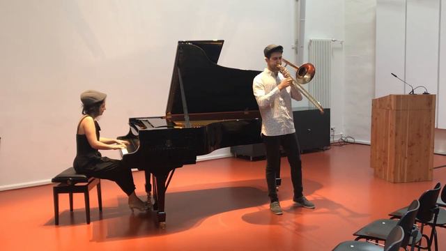 Duo Sulama - Autumn Leaves (Singing, Trombone & Piano) смотреть онлайн