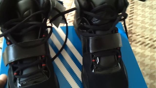Sneaker Collection #19 Adidas Round House Mid смотреть онлайн