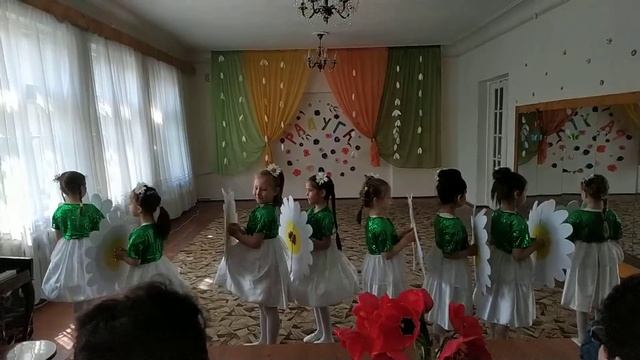 МДОУ 294 г. Донецк. Танец "Ромашковое поле" ??? смотреть онлайн