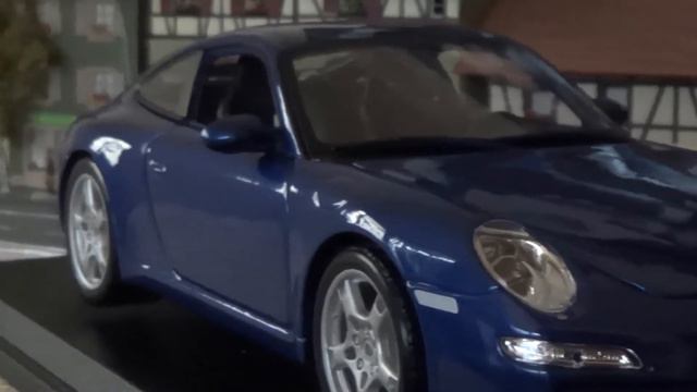 Maisto 1:18 Porsche Carrera S