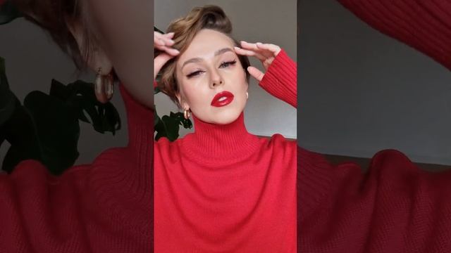 Обзор красной матовой помады от MAYBELLINE NEW YORK superstay matte ink 20, свотчи смотреть онлайн