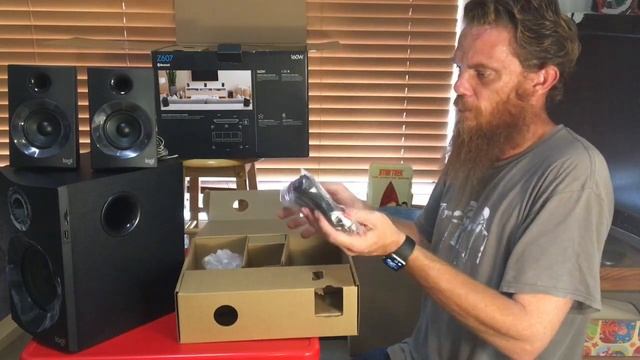 Logitech Z607 Unboxing смотреть онлайн