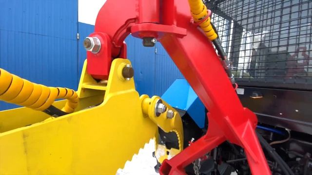 Подробный обзор трактора Беларус 82.2 с толкателем и лесным захватом / Управление джойстиком смотреть онлайн