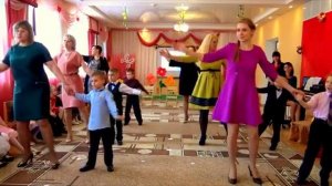 Танец с мамой на 8 марта в детском саду.mp4