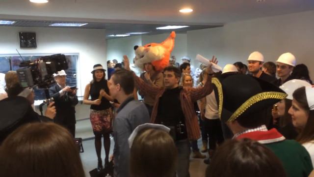 Репетиции съёмок Lip Dub ролика КЭС-холдинг - финал смотреть онлайн