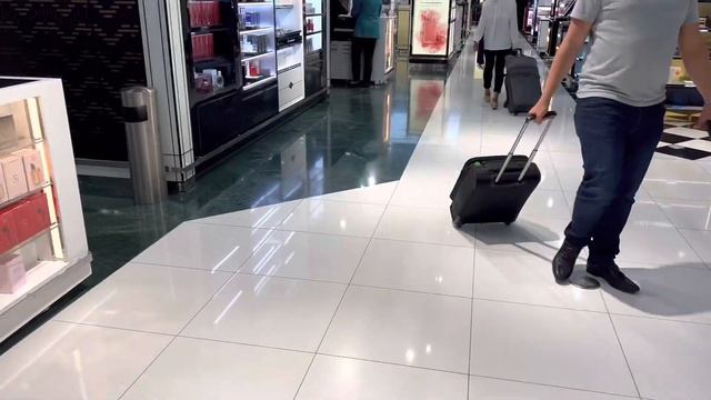 Dubai Al-Maktoum International Airport And Duty Free Shop