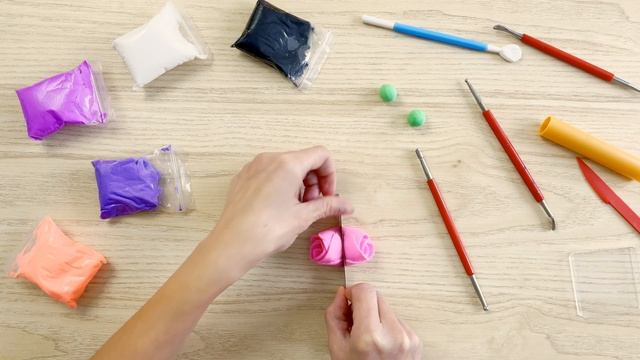 Как слепить розы из воздушного пластилина! смотреть онлайн