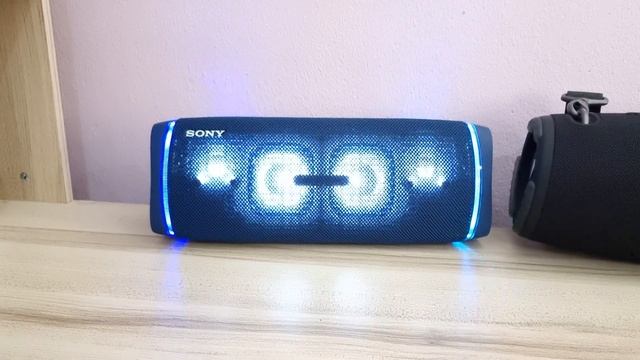 sony srs xb43 vs jbl xtreme 3 bass test!!? смотреть онлайн