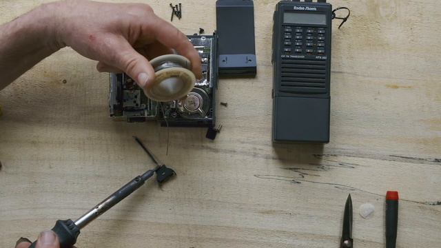 Realistic / Radio Shack HTX-202 and HTX-404 ER1 error. смотреть онлайн