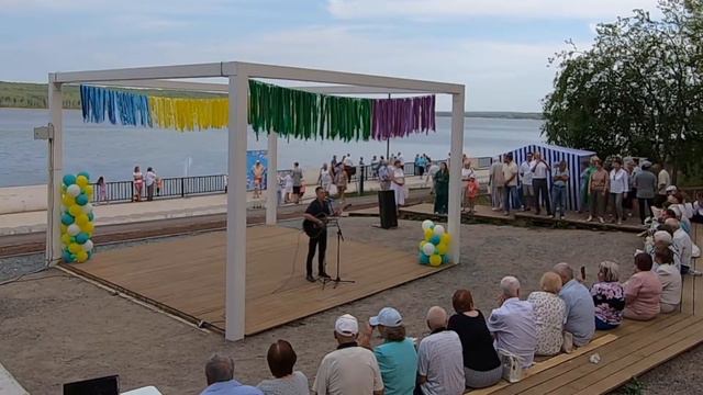 "Дружная семья - Дружная Россия" под гитару / Степан Корольков (кавер) смотреть онлайн