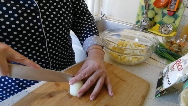 239. Салат "Минский" из кулинарной книги народов СССР 60-х годов! Доступно, дёшево и вкусно!☝️?? смотреть онлайн