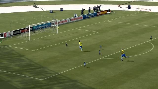 КАРЛИКИ в футболе (баг FIFA 12) смотреть онлайн