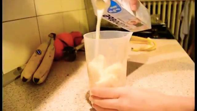 Как сделать протеиновый коктейль? смотреть онлайн