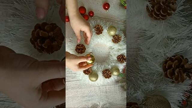 Рождественский венок своими руками. DIY Christmas wreath #christmasdecortion #christmas смотреть онлайн