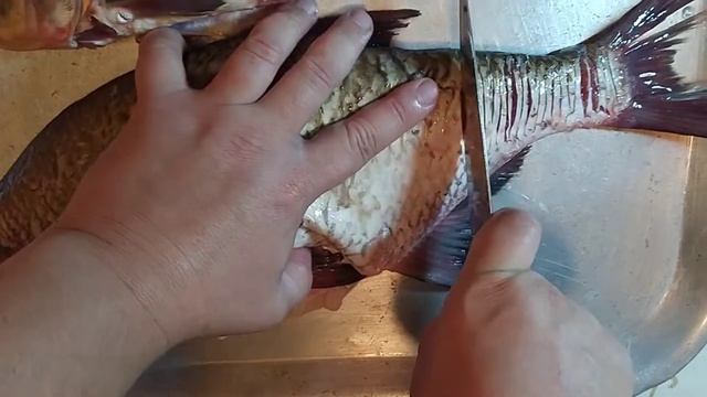 Костлявую рыбу готовим без косточек, кушать можно даже ребёнку. Тұқымсыз балық. смотреть онлайн