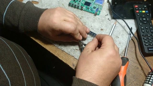 Ремонт World Wision 62D. Не находит каналы. Самопроизвольно переключает каналы, изменяет громкость. смотреть онлайн