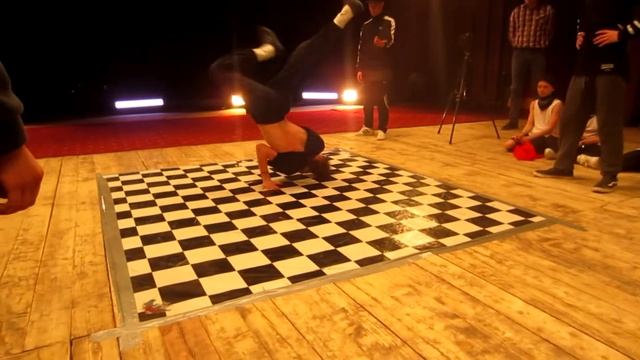 Вадим vs Белый vs Маша vs Шахматист - King Of The Dance 2017 смотреть онлайн