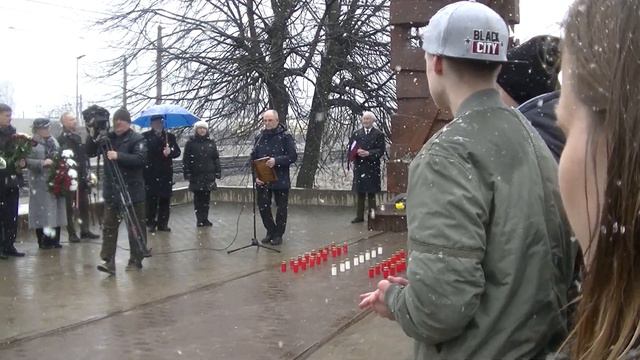 Рига Шкиротава 25 марта 2017 года в день памяти депортаций начало мероприятия смотреть онлайн