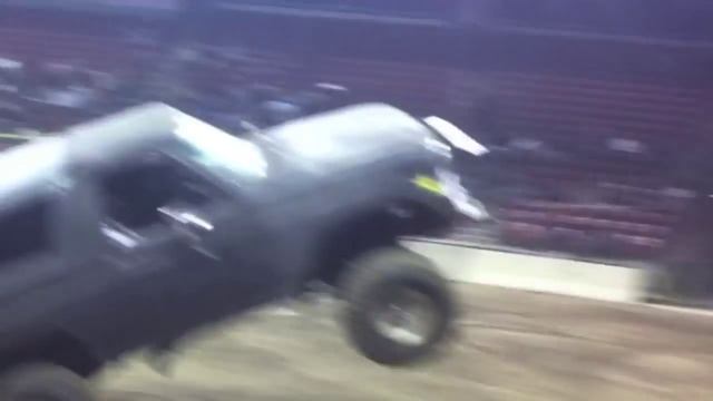 Ford Bronco CRASH! HD смотреть онлайн