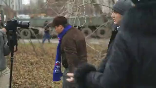 В Питере народ выгнал едросов с митинга смотреть онлайн