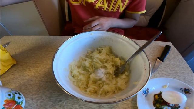 Оладьи из кабачков смотреть онлайн