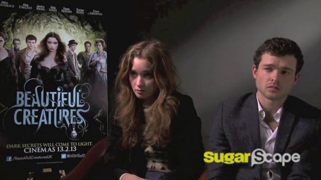 Beautiful Creatures stars Alden Ehrenreich and Alice Englert talk magical dating смотреть онлайн