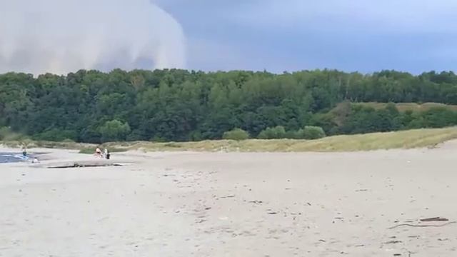 Балтийское побережье в Янтарном! смотреть онлайн