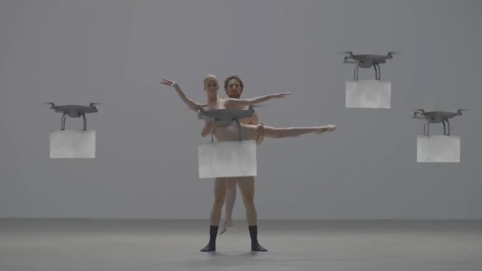 Симбиоз дронов и голых людей смотреть онлайн