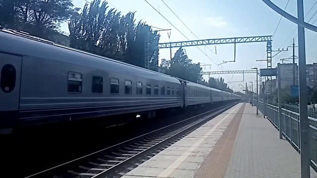 Электровоз ЭП20-029 С поездом №173С Евпатория-Москва