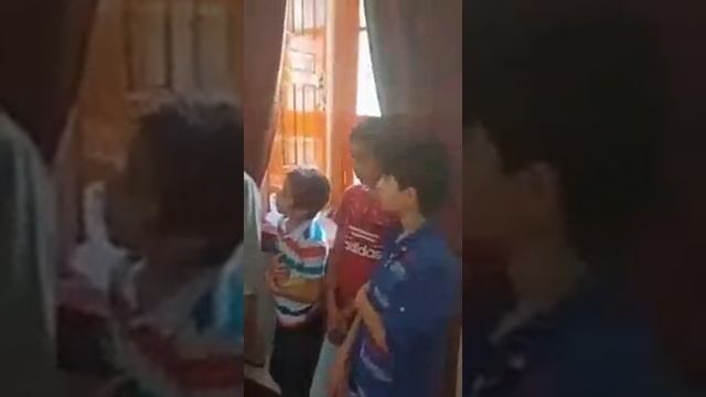 Шейх Малла Юсуф объясняет детям в Турции что Бог Существует без места. смотреть онлайн