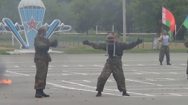 ПОКАЗУХА ВДВ. КАК ПРОШЕЛ ДЕНЬ ВДВ В 5 БРИГАДЕ. смотреть онлайн