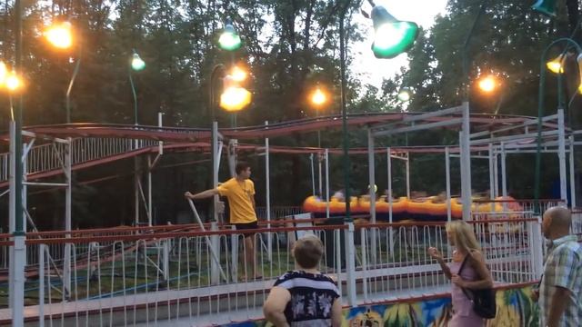 БЕЛГОРОД. ПАРК ИМ.ЛЕНИНА. КАТАЕМСЯ НА ГУСЕНИЦЕ смотреть онлайн