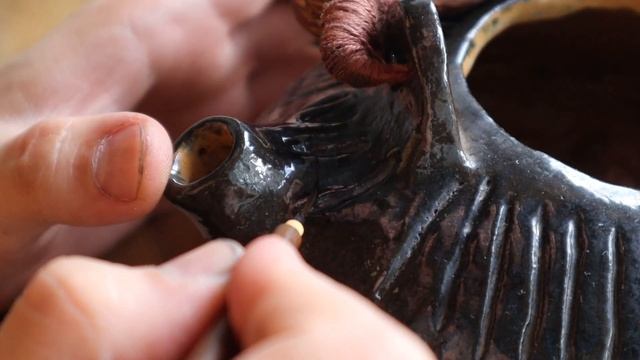 Чайник с отколотым носом. Кинцуги золотом смотреть онлайн