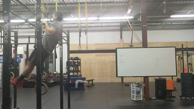 Lacrosse Ball False Grip Chest To Bar Pull Up смотреть онлайн