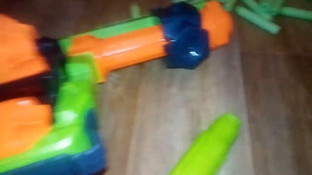 Часть 1,обзор на бластер nerf doominator 2 часть скоро! смотреть онлайн