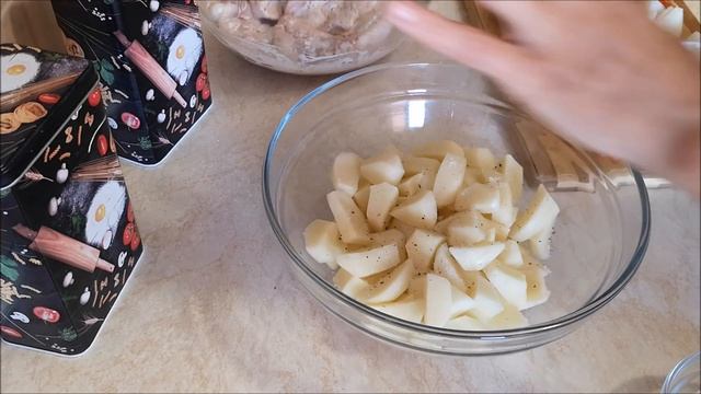 Быстрый и сытный ужин в духовке. АРОМАТНЫЕ КРЫЛЫШКИ. Ужин на скорую руку смотреть онлайн