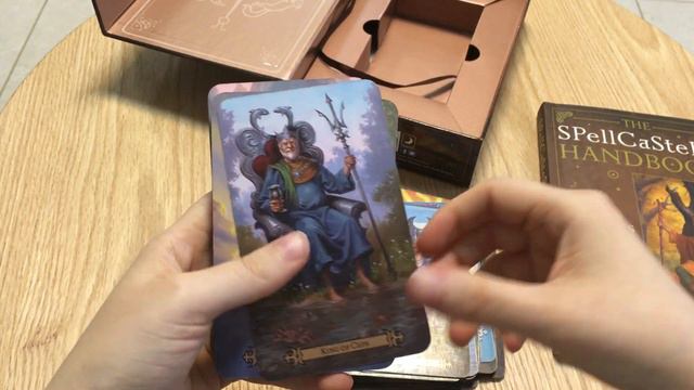 Modern Spellcaster's Tarot - Flip Through смотреть онлайн