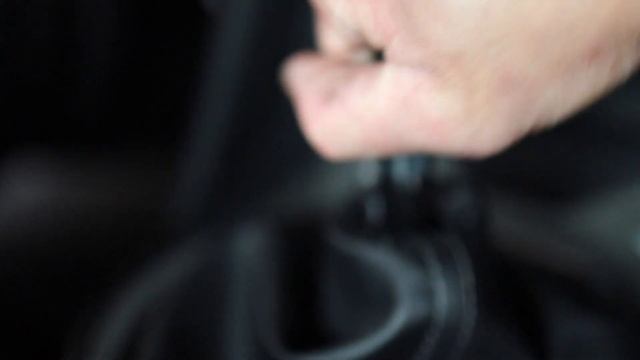 DIY Nissan 370z/350z/G35/G37 Shift Knob Installation смотреть онлайн
