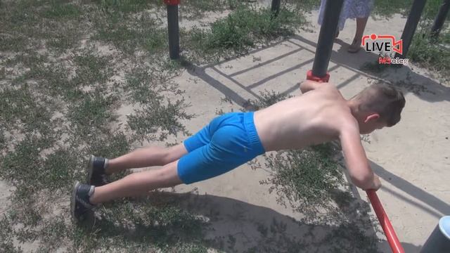 Подтягивания на турнике, отжимания на брусьях, пресс на скамье. Дрогичин. смотреть онлайн