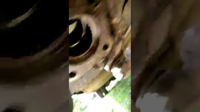 Замена шкворня рулевого кулака на Атего. Часть 1 смотреть онлайн