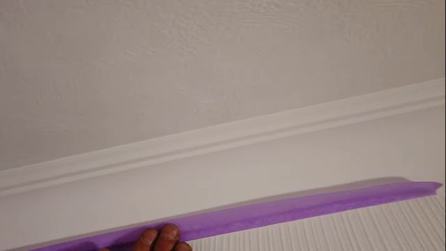 Как покрасить обои под покраску. Как красить стены смотреть онлайн