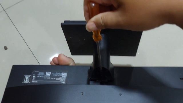 Cara Melepas Dudukan Monitor Dell Mudah how to detach dell monitor stand Melepas Monitor Dari смотреть онлайн