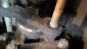 Выскакивает 4-тая передача, одна из причин.