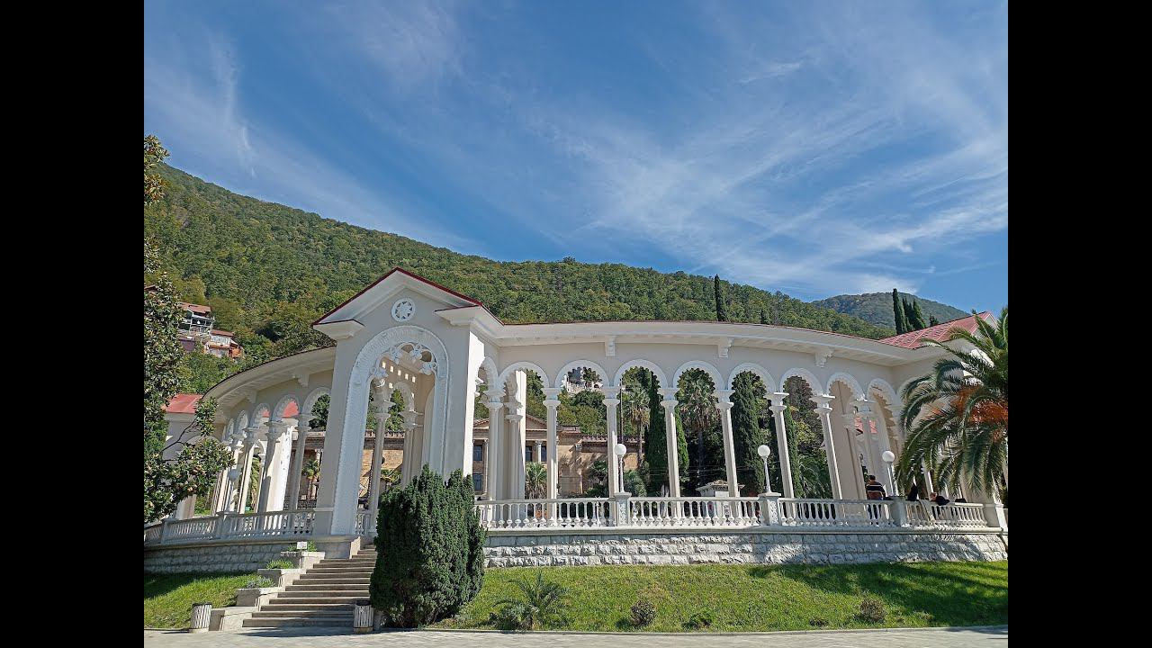 СТАРАЯ ГАГРА || ОТ ПЛОЩАДИ НАРТАА ДО КОЛОННАДЫ || ПАРК-ОТЕЛЬ "КАВКАЗ" || ОКТЯБРЬ 2023г.